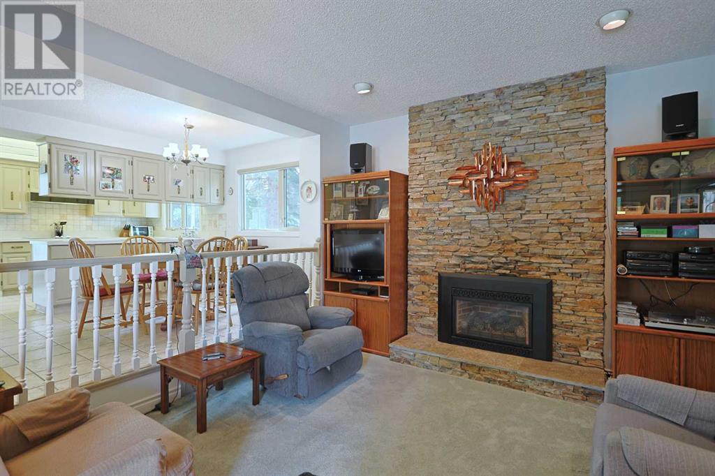Single Family House for Sale in   Varsity Estates Drive NW Varsity Calgary 
