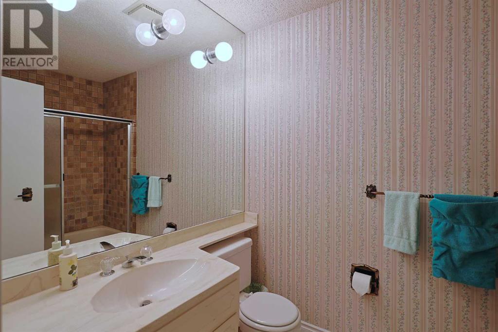 Single Family House for Sale in   Varsity Estates Drive NW Varsity Calgary 