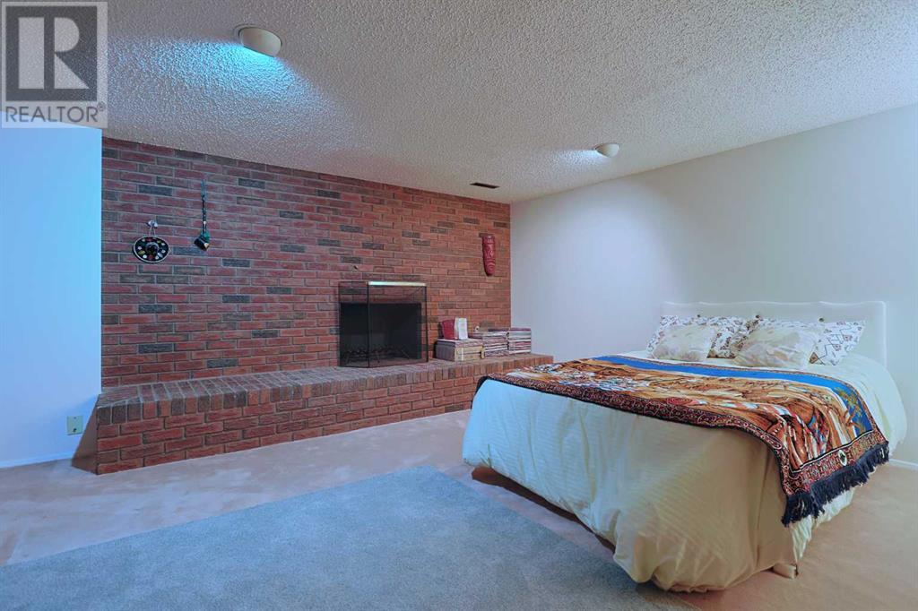 Single Family House for Sale in   Varsity Estates Drive NW Varsity Calgary 