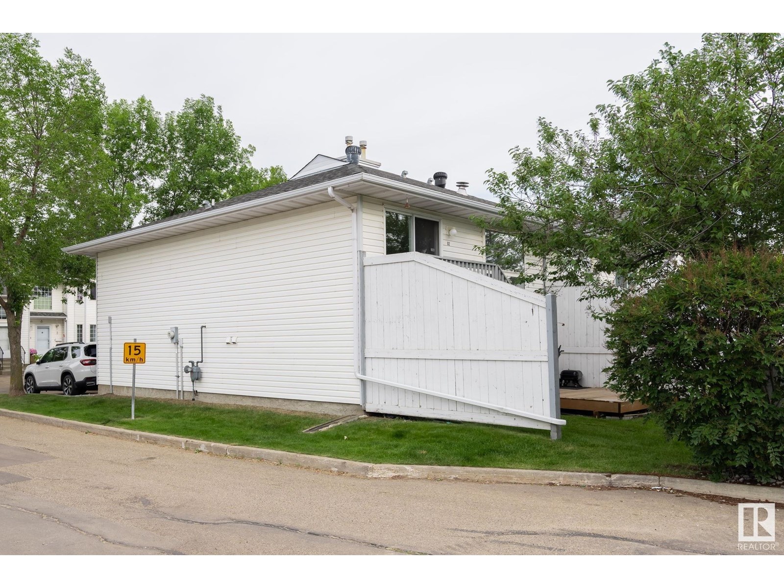 Photo 27 of 2 3311 58 St Nw, Edmonton AB