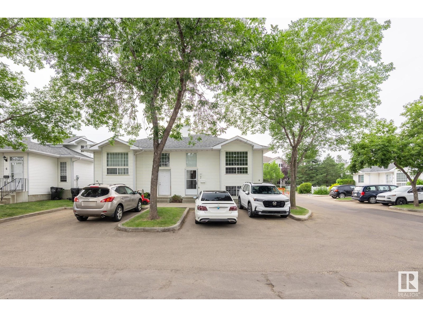Photo 29 of 2 3311 58 St Nw, Edmonton AB