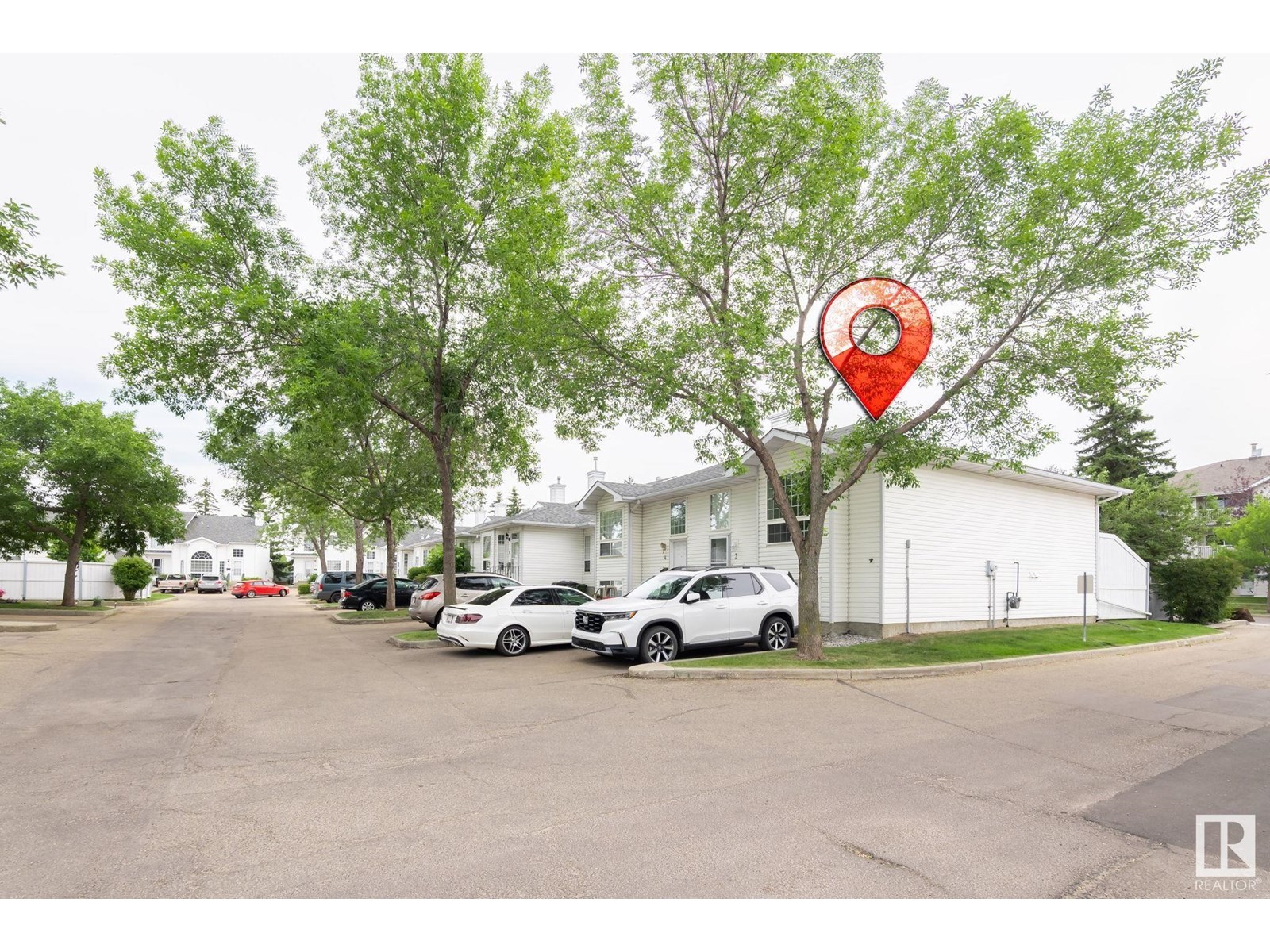Photo 30 of 2 3311 58 St Nw, Edmonton AB