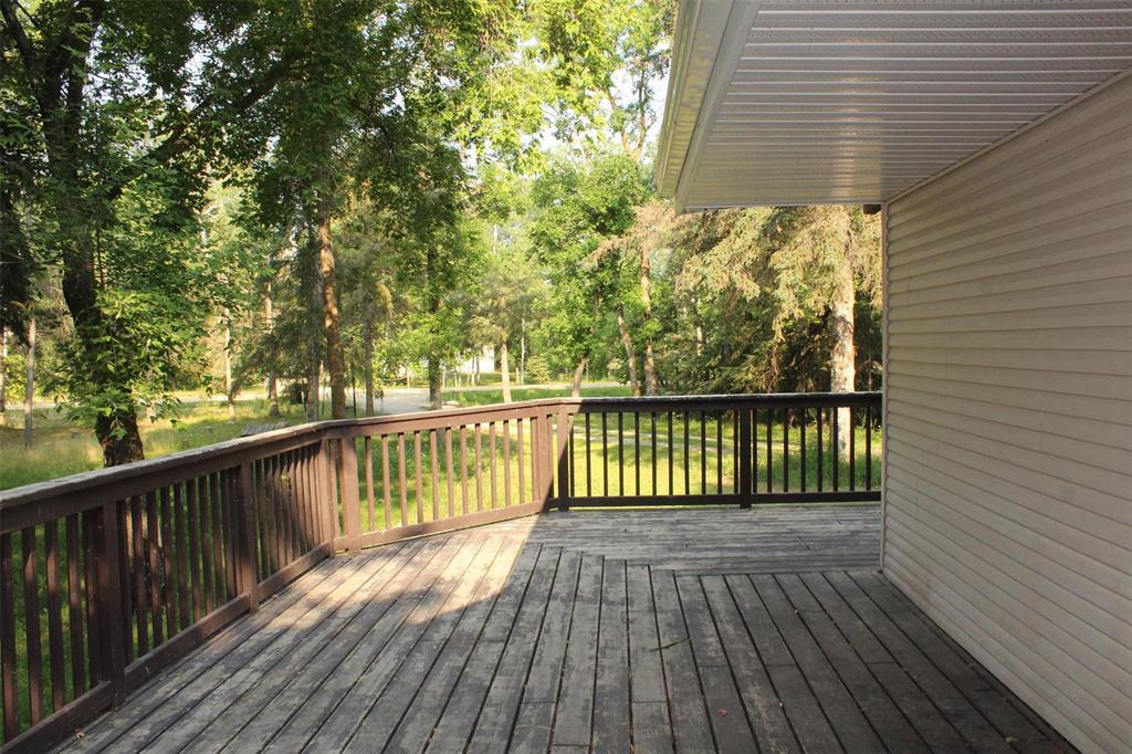 Photo 23 of 14 Westshore Road, Gimli Rm MB
