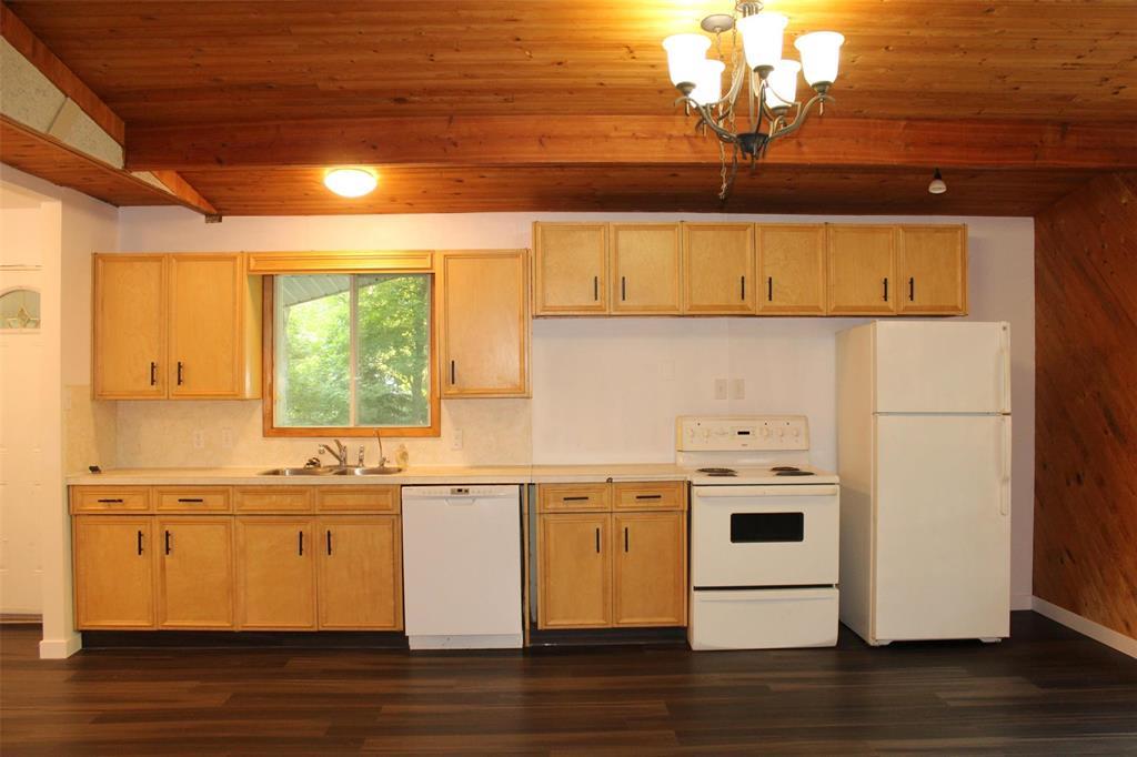 Photo 17 of 14 Westshore Road, Gimli Rm MB