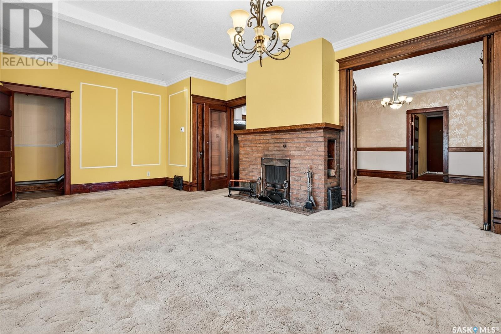 Photo 12 of 430 Ominica Street W, Moose Jaw SK