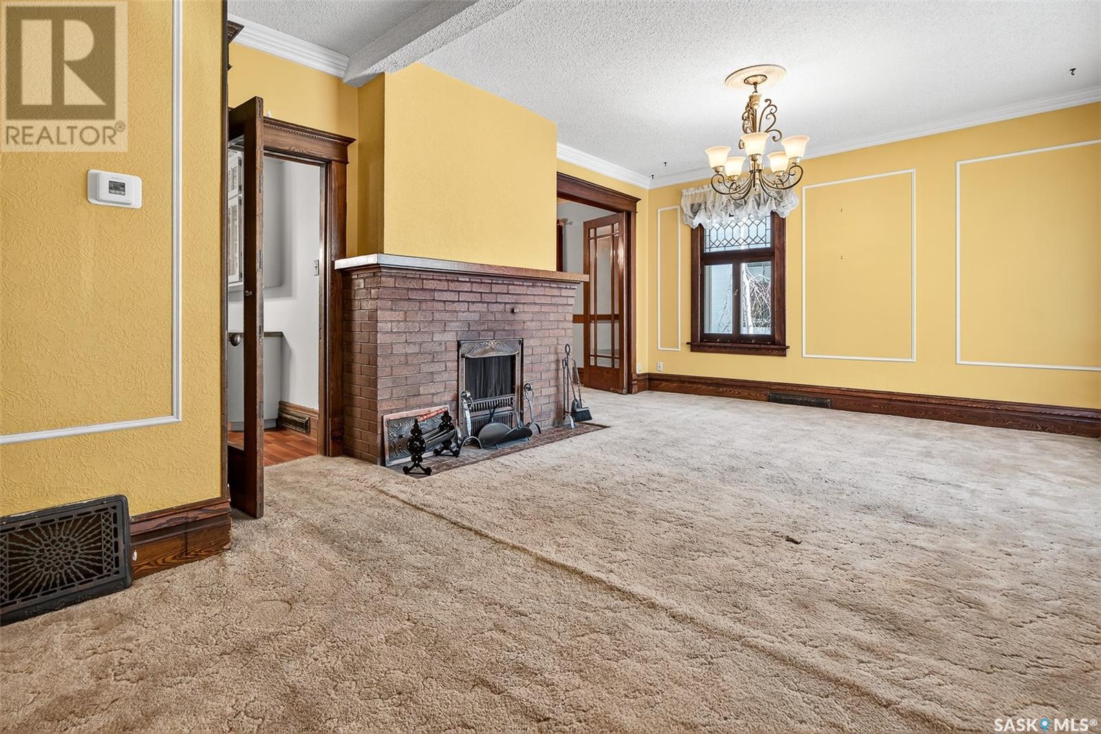 Photo 9 of 430 Ominica Street W, Moose Jaw SK