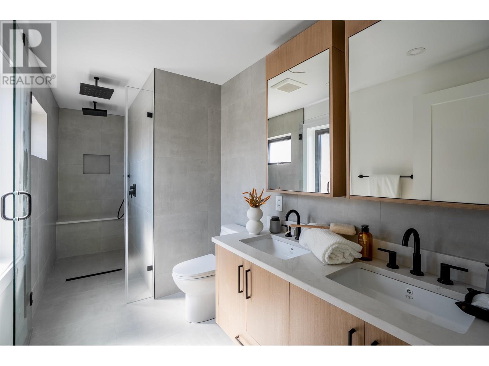 Photo 14 of 1 356 E 40th Avenue, Vancouver BC