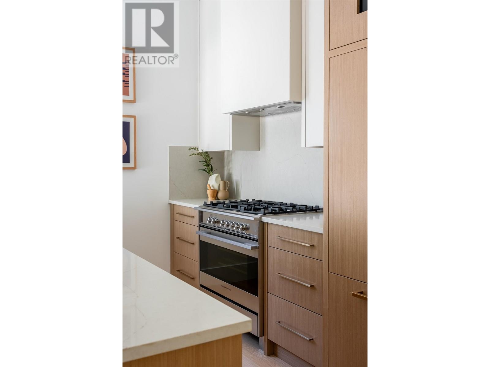Photo 7 of 1 356 E 40th Avenue, Vancouver BC