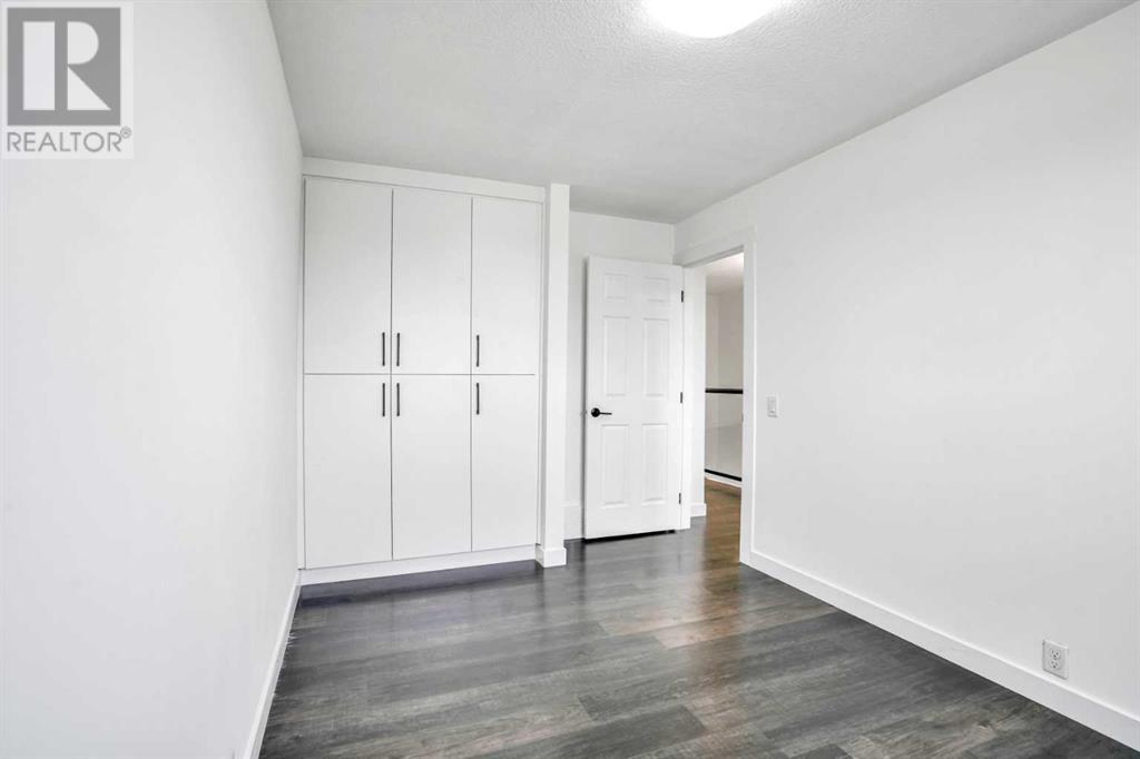 Single Family House for Sale in  falshire Drive NE Falconridge Calgary 