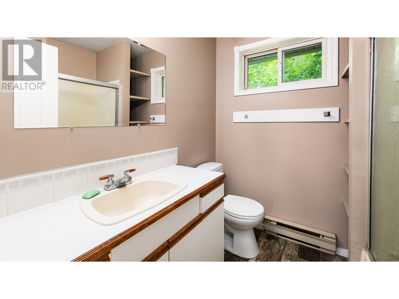 3870 Lakeview Arrow Creek Road, Creston