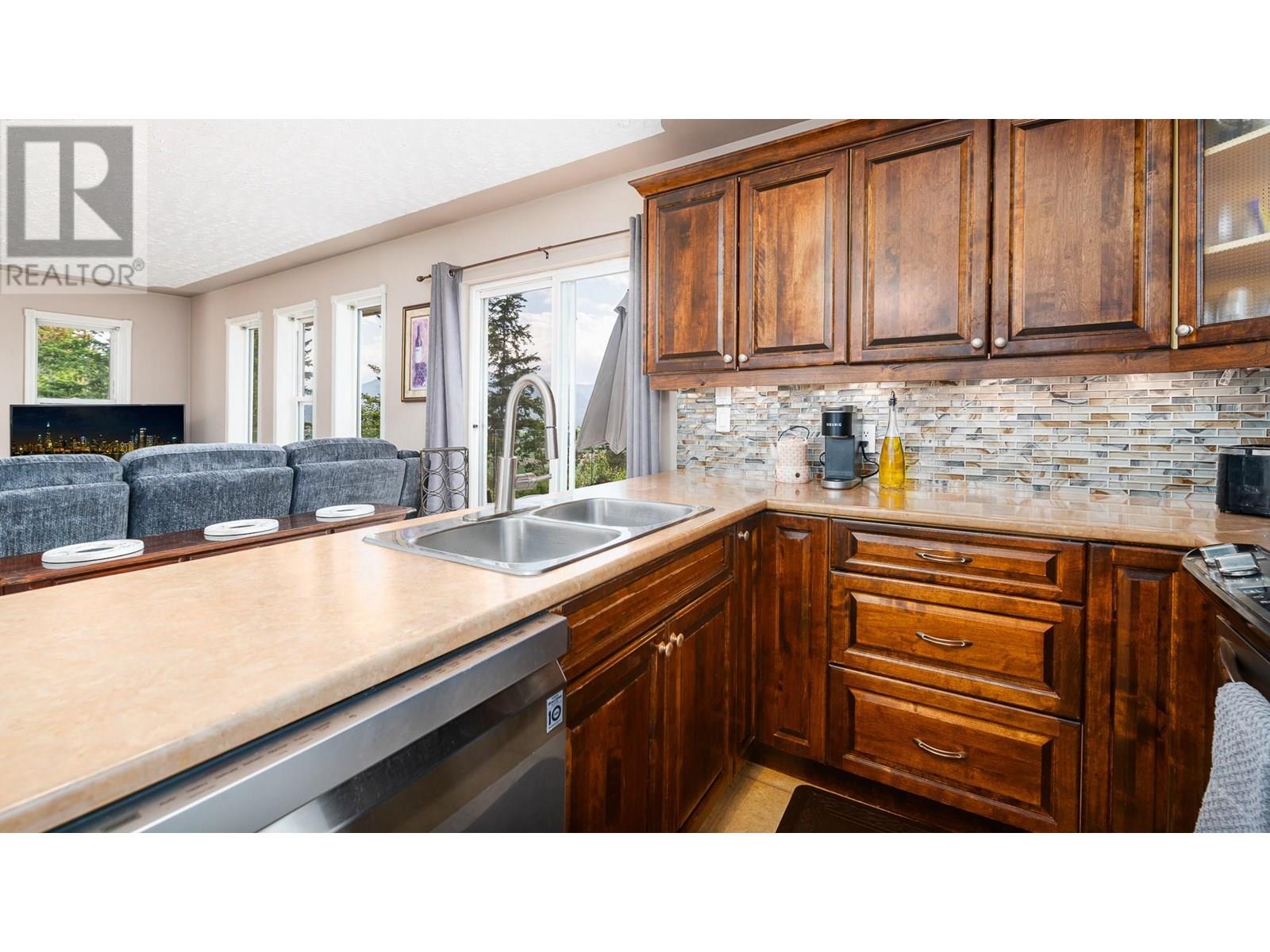 3870 Lakeview Arrow Creek Road, Creston