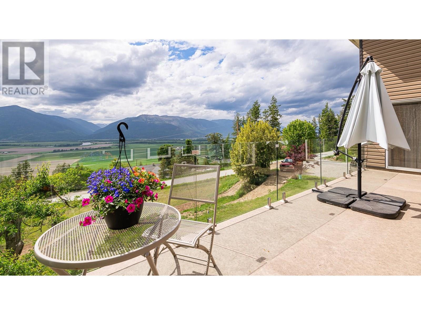 3870 Lakeview Arrow Creek Road, Creston