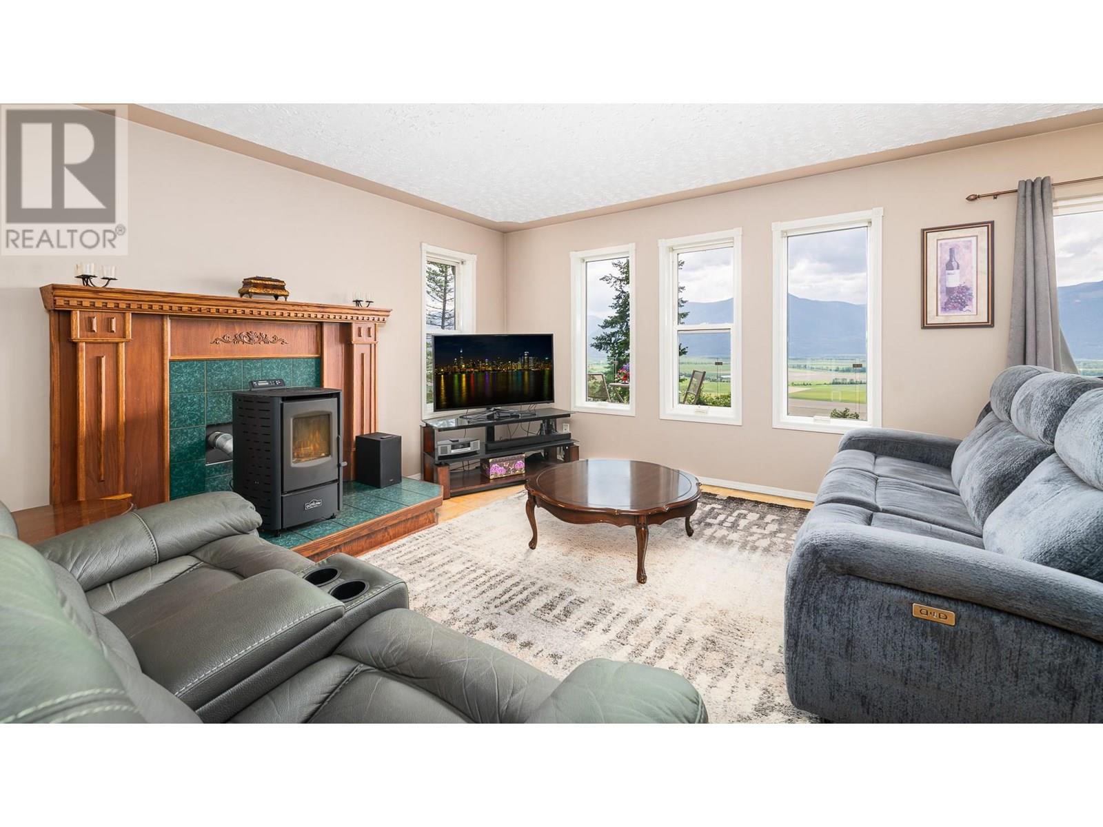 3870 Lakeview Arrow Creek Road, Creston