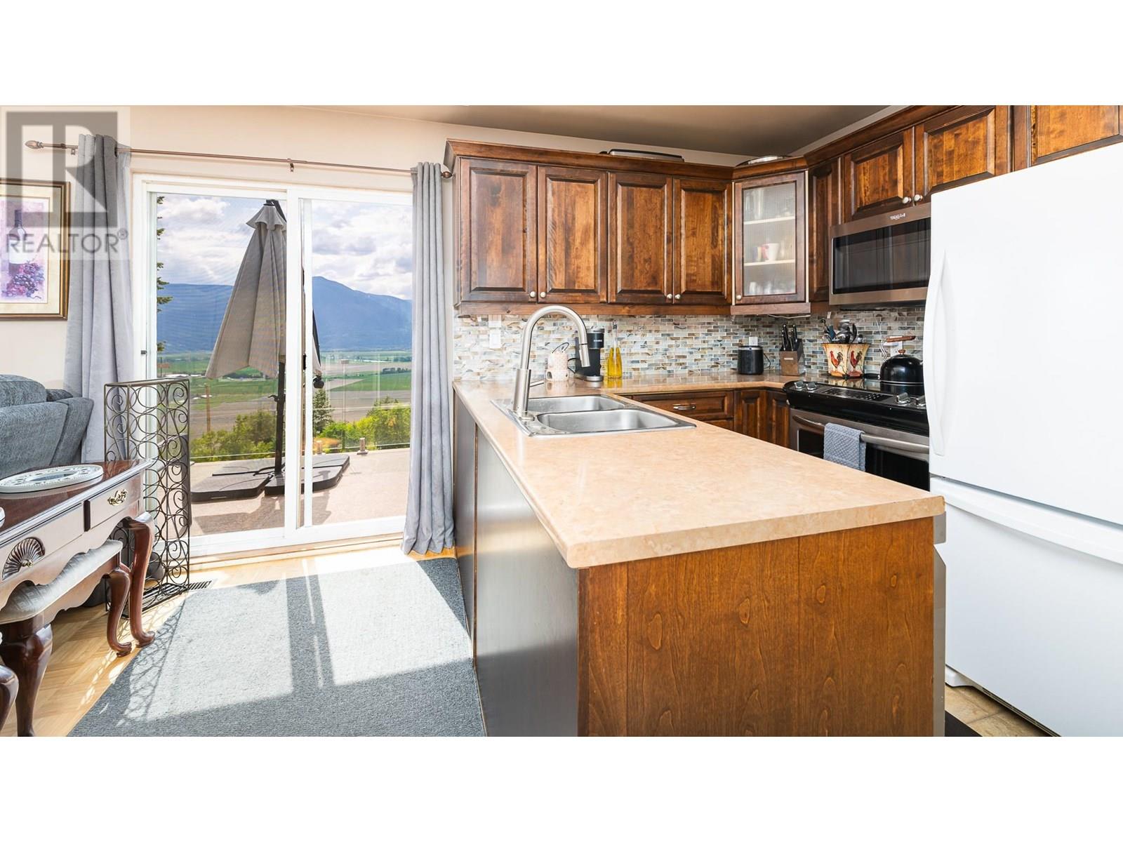 3870 Lakeview Arrow Creek Road, Creston