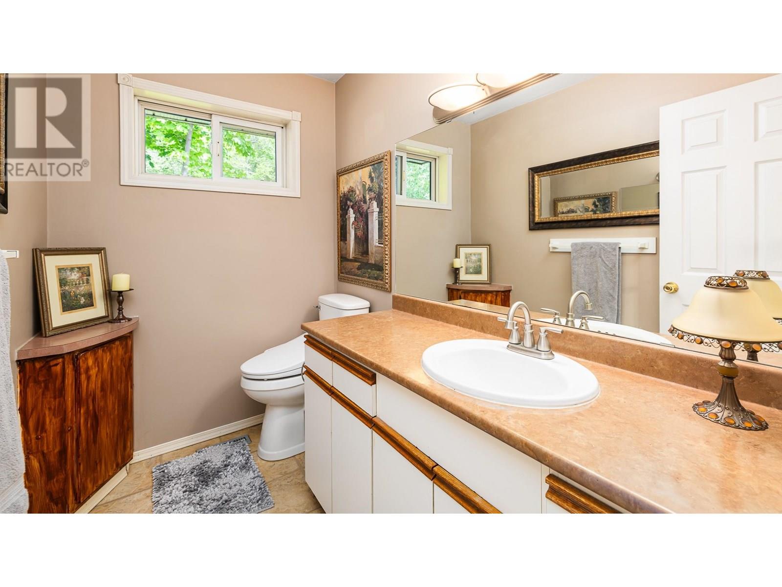 3870 Lakeview Arrow Creek Road, Creston