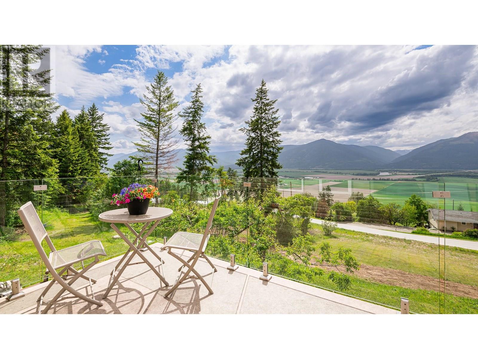 3870 Lakeview Arrow Creek Road, Creston
