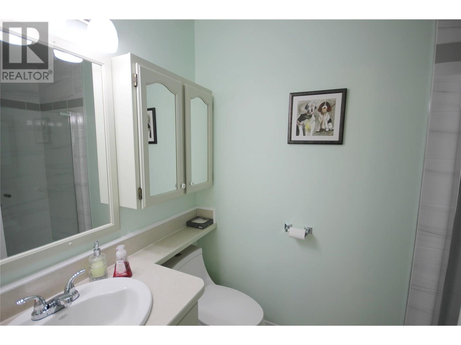 105 1634 Carmi Avenue, Penticton