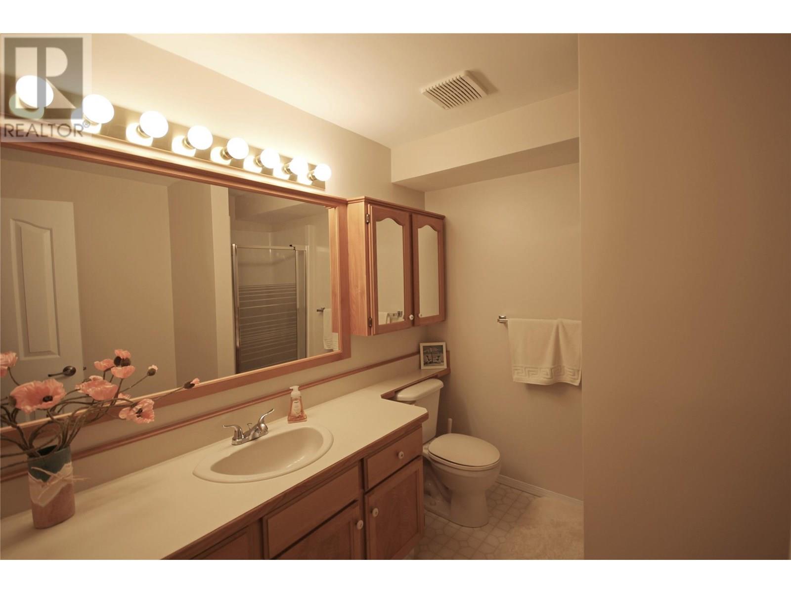 105 1634 Carmi Avenue, Penticton
