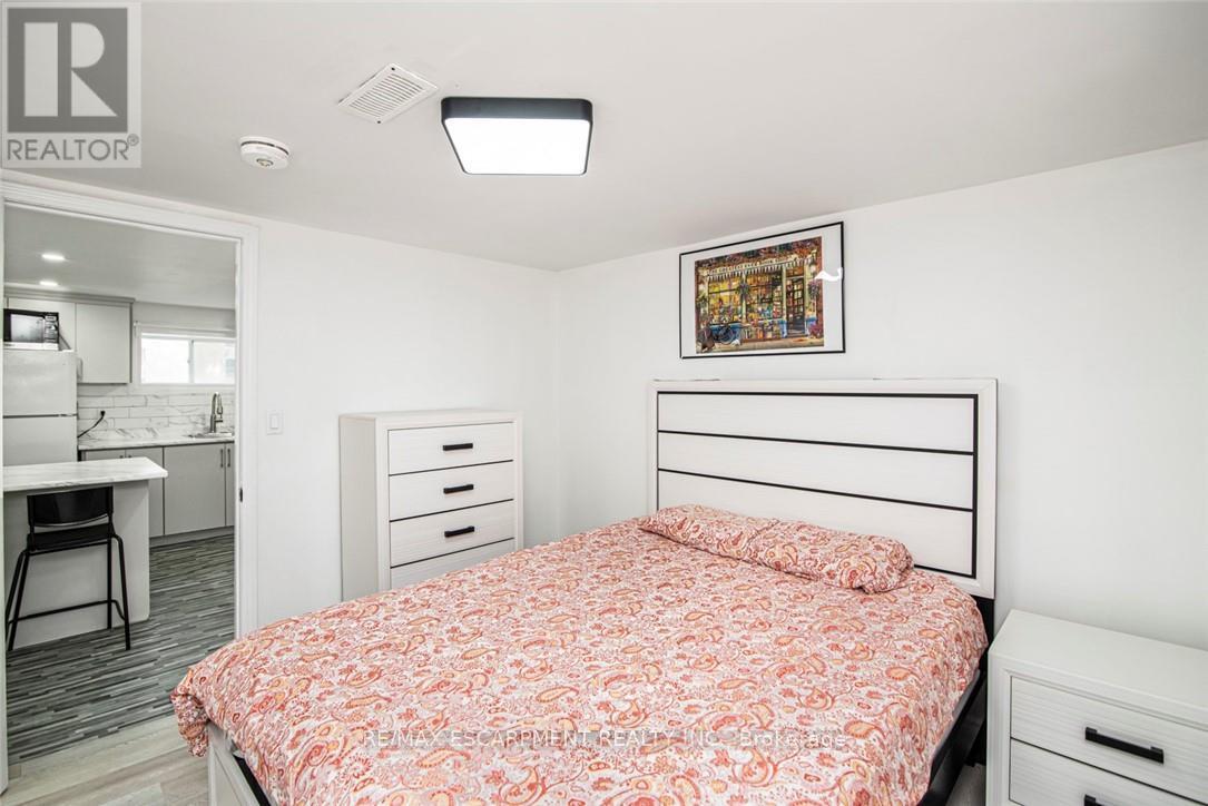 Photo 28 of 140 East 35th Street, Hamilton ON