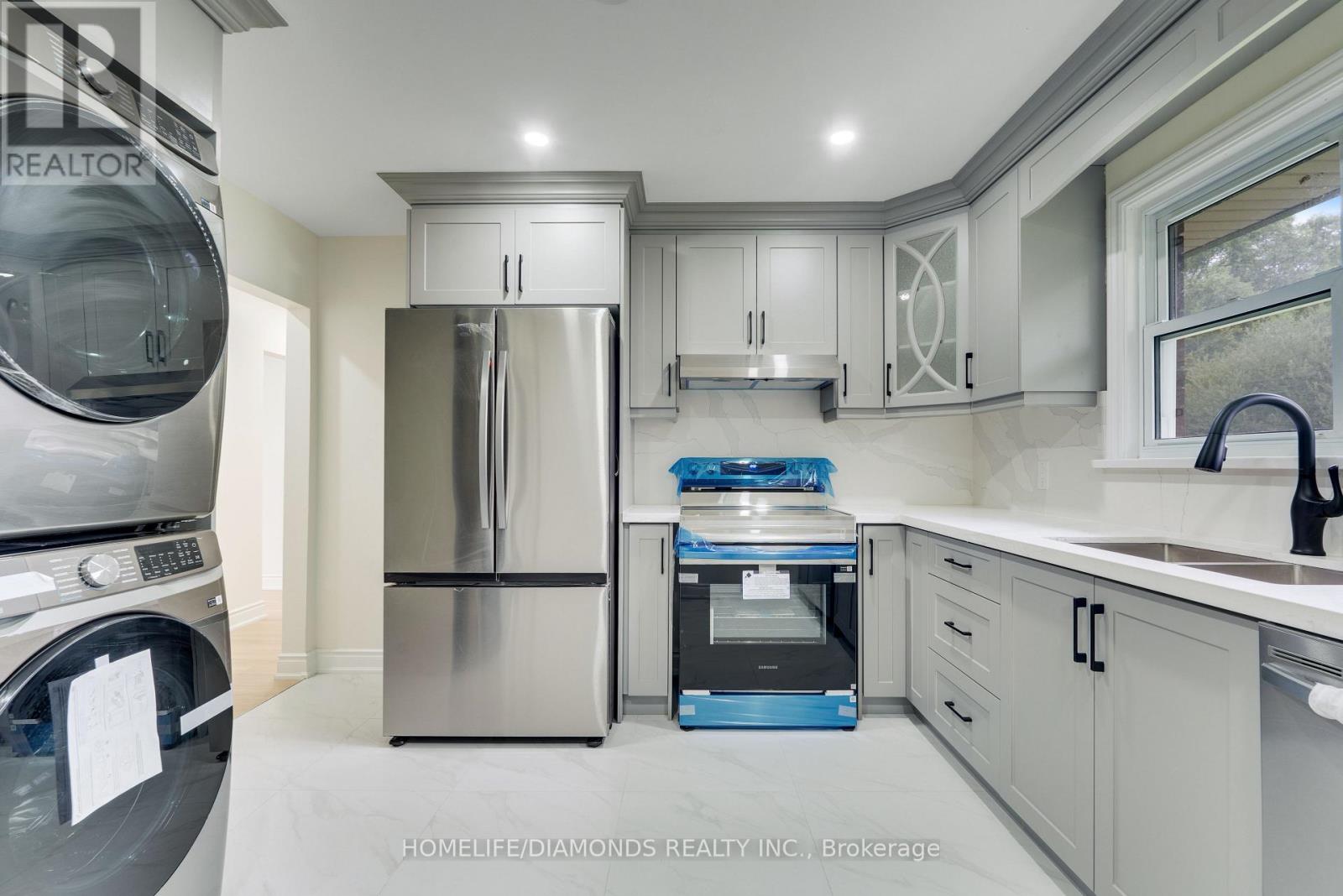 Photo 21 of 7305 Merritt Avenue, Niagara Falls ON
