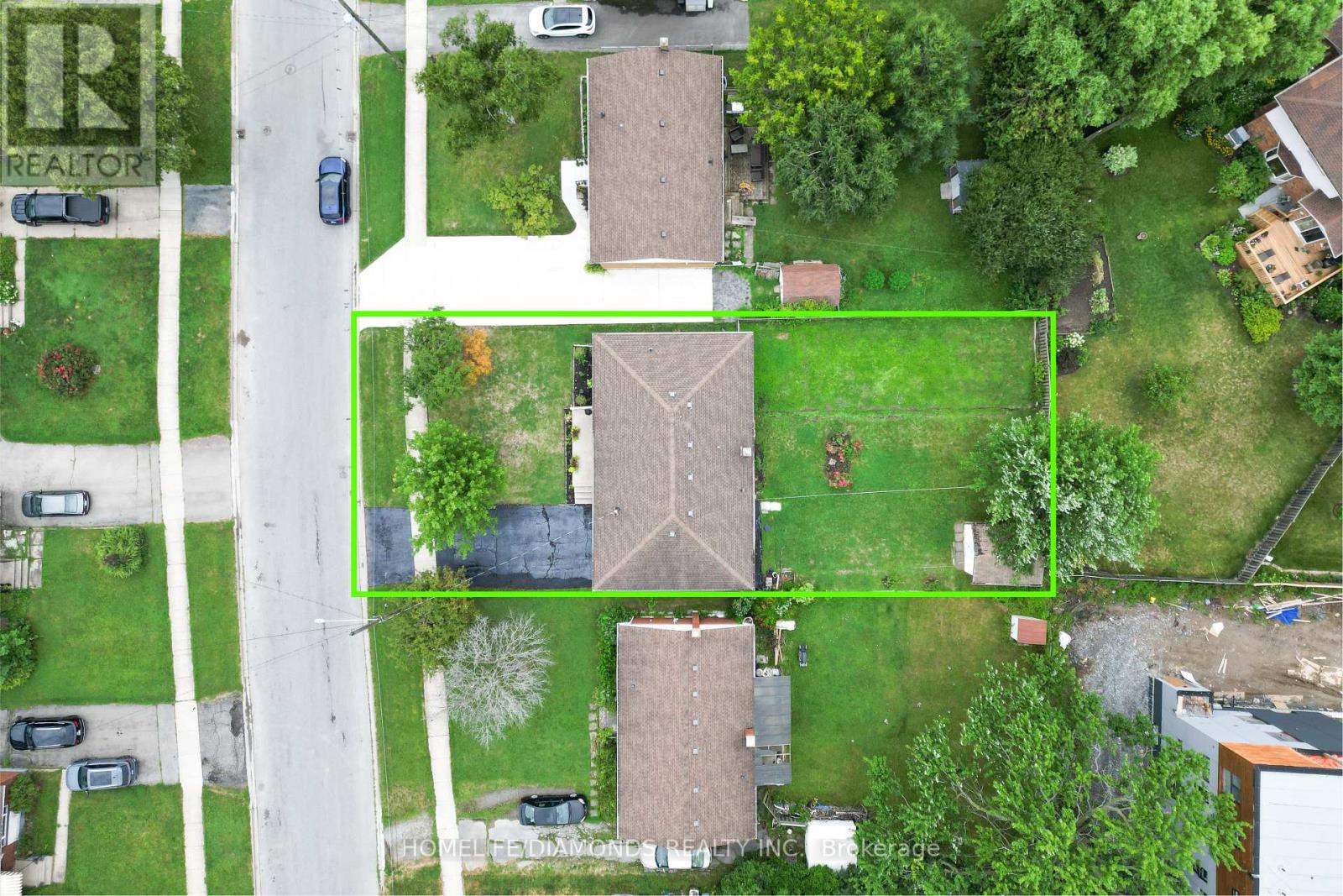 Photo 1 of 7305 Merritt Avenue, Niagara Falls ON