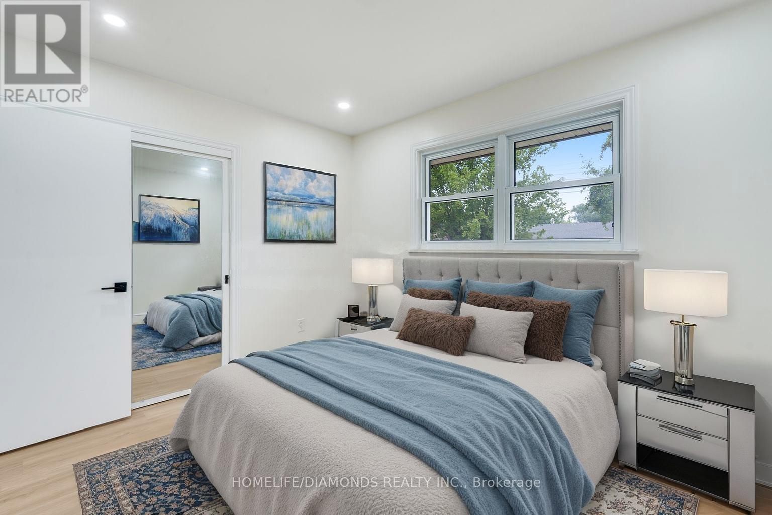 Photo 3 of 7305 Merritt Avenue, Niagara Falls ON
