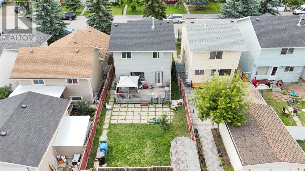 Photo 26 of 136 Martindale Drive Ne, Calgary AB