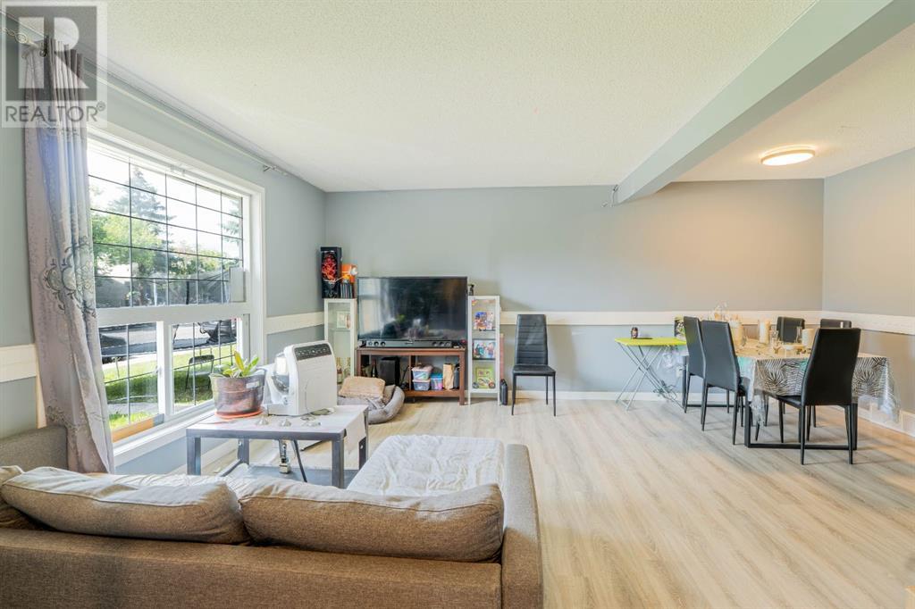 Photo 3 of 136 Martindale Drive Ne, Calgary AB