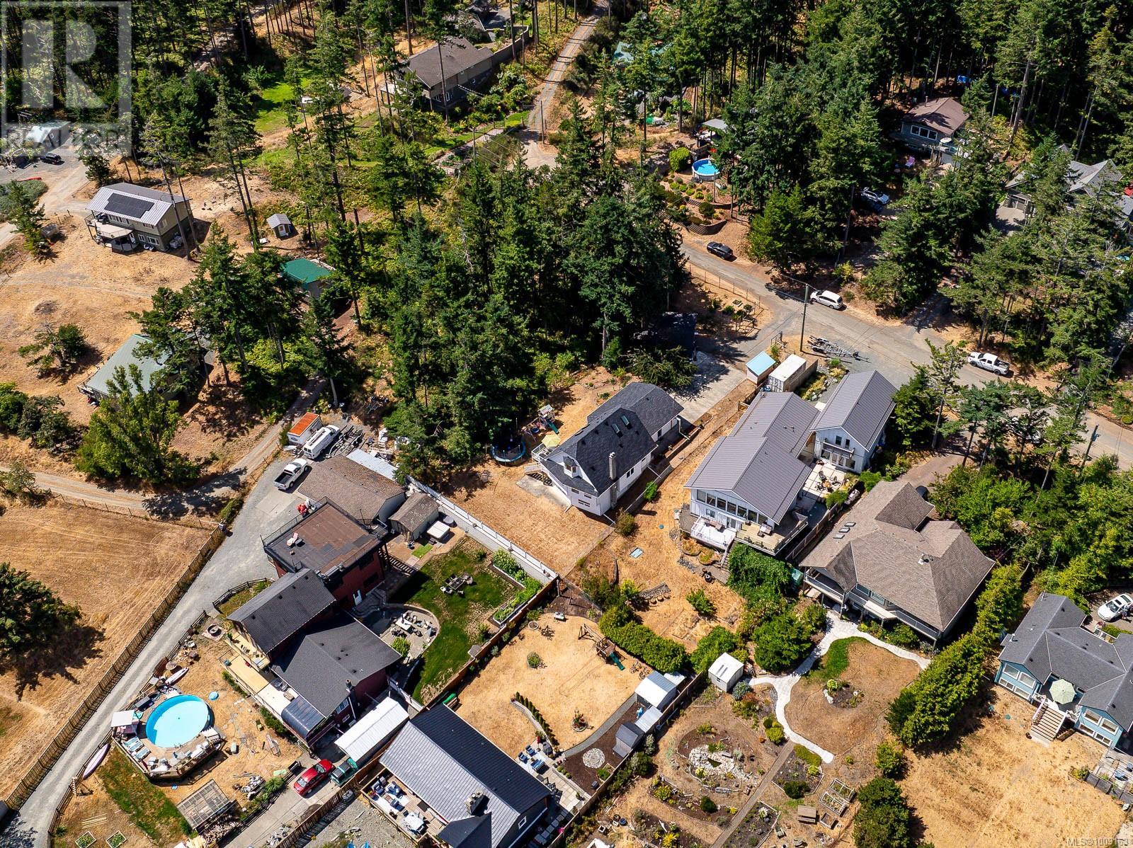 532 Walter Rd, Comox