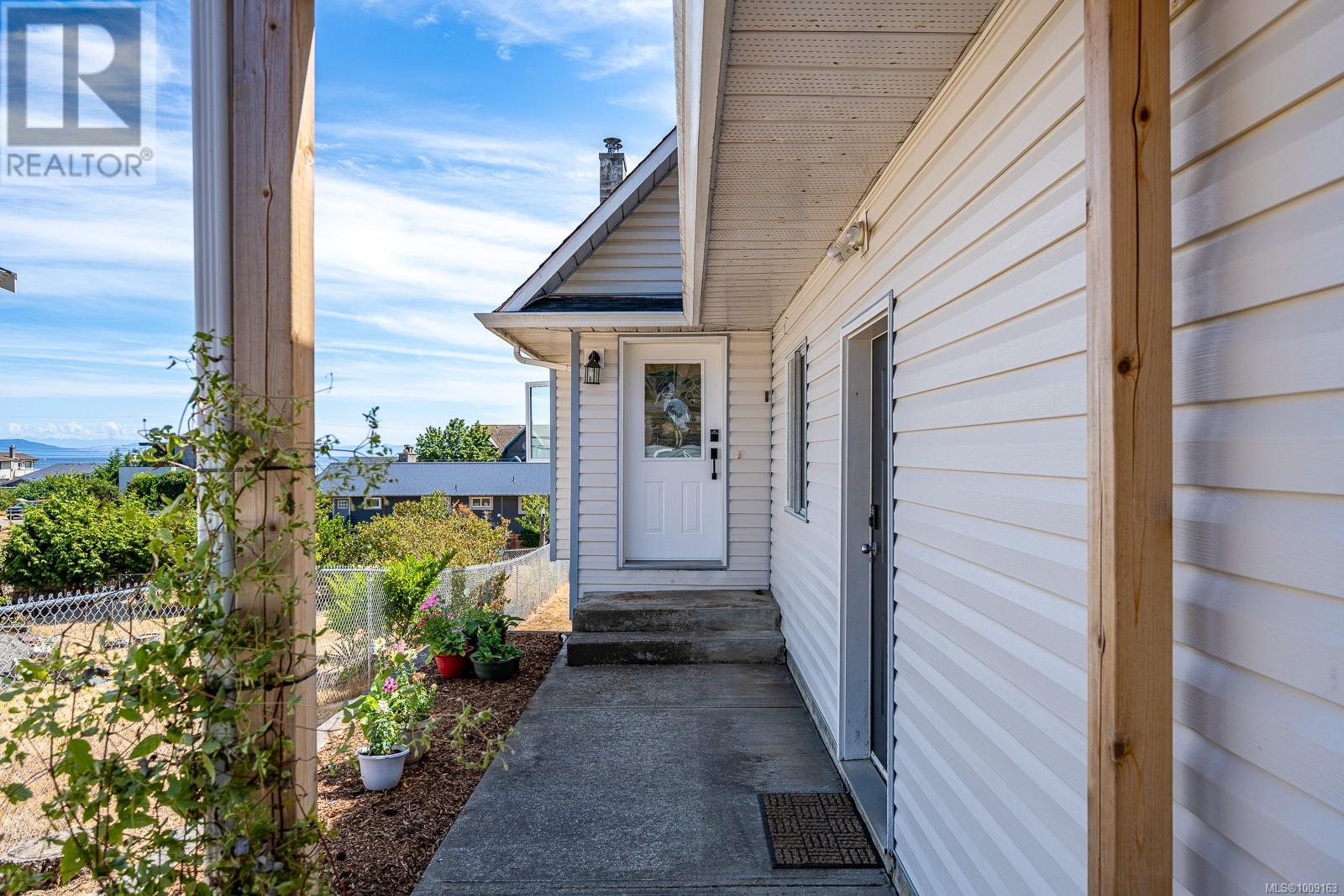 532 Walter Rd, Comox