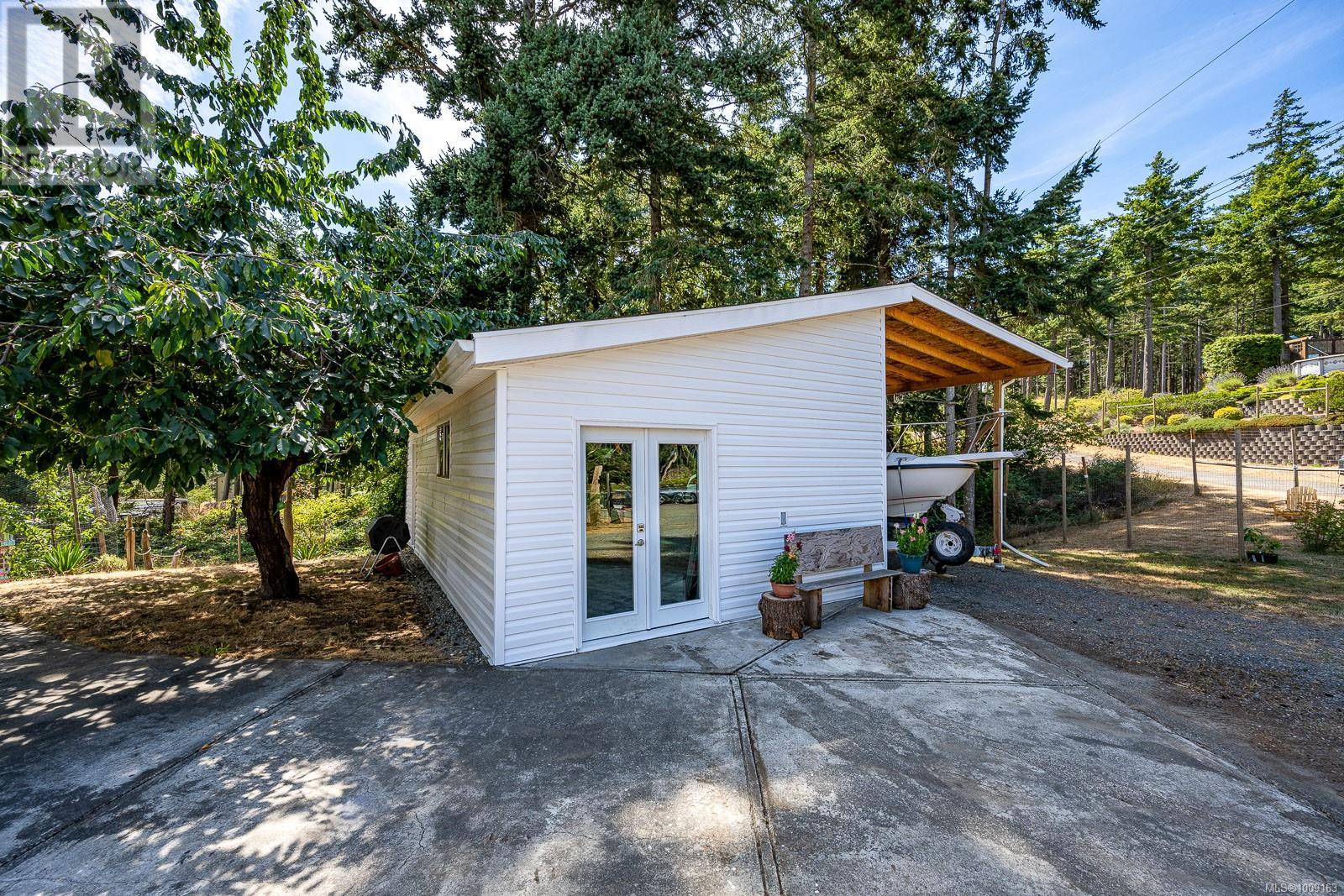 532 Walter Rd, Comox