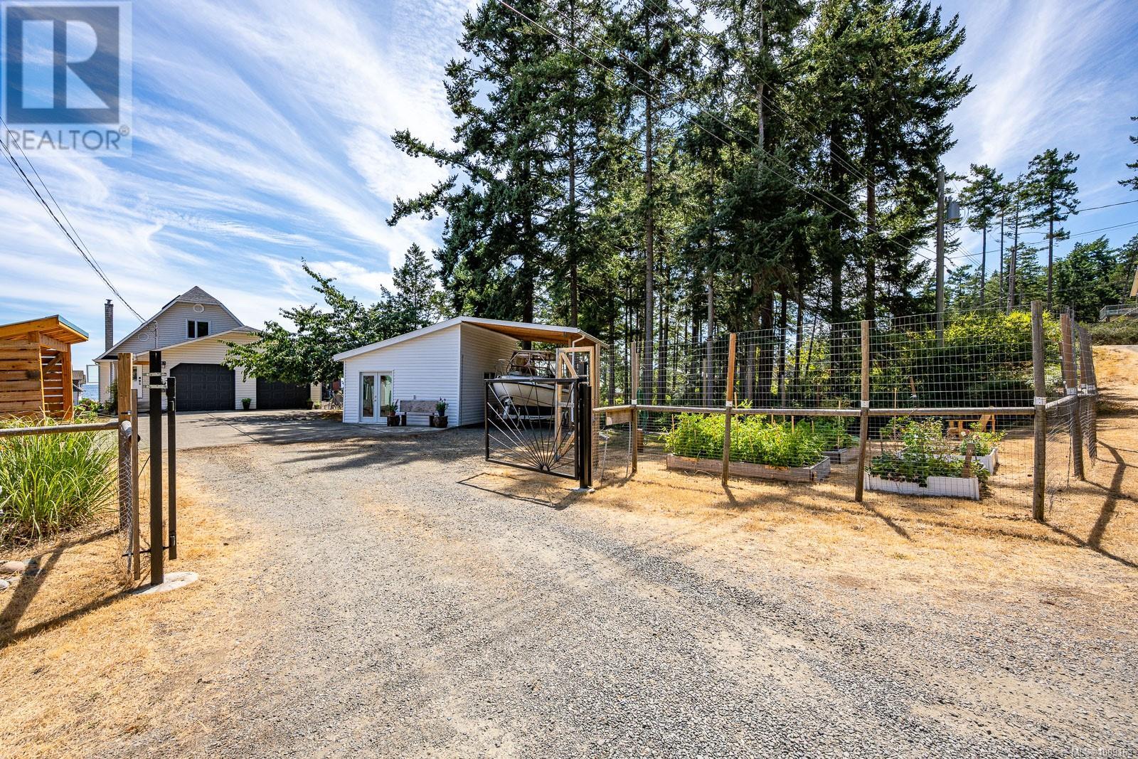 532 Walter Rd, Comox