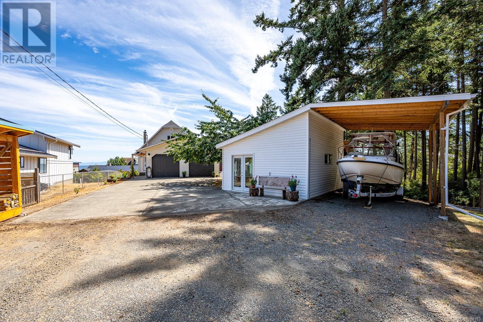 532 Walter Rd, Comox