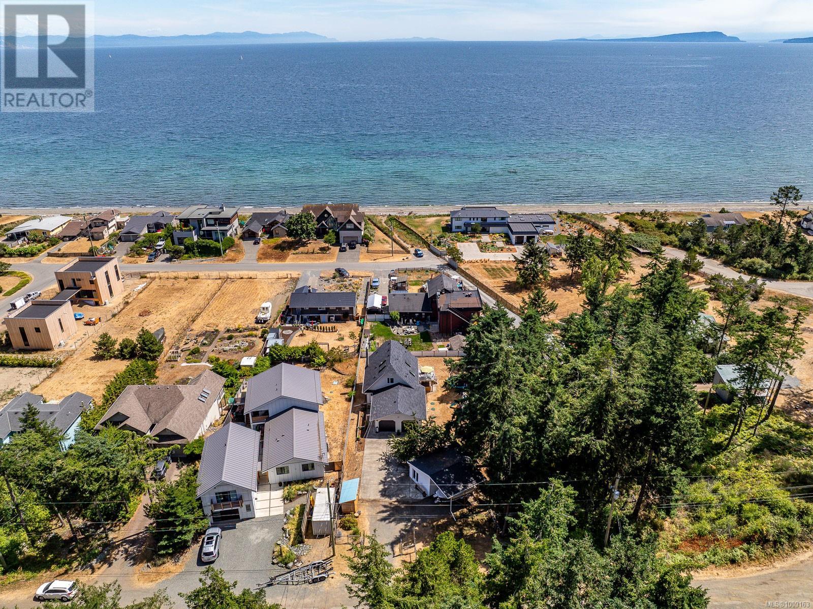 532 Walter Rd, Comox