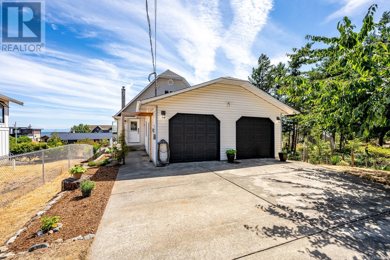 532 Walter Rd, Comox