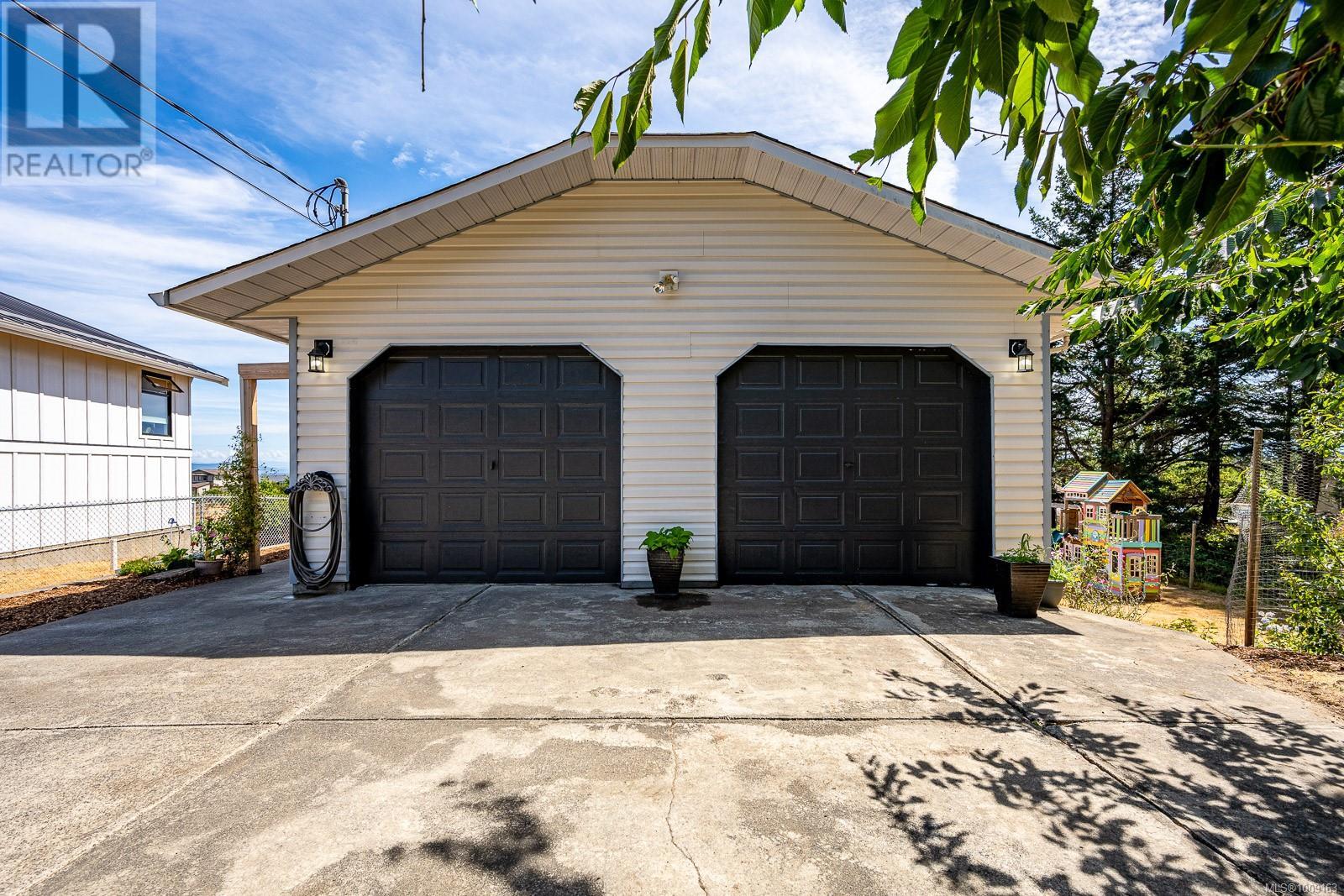 532 Walter Rd, Comox