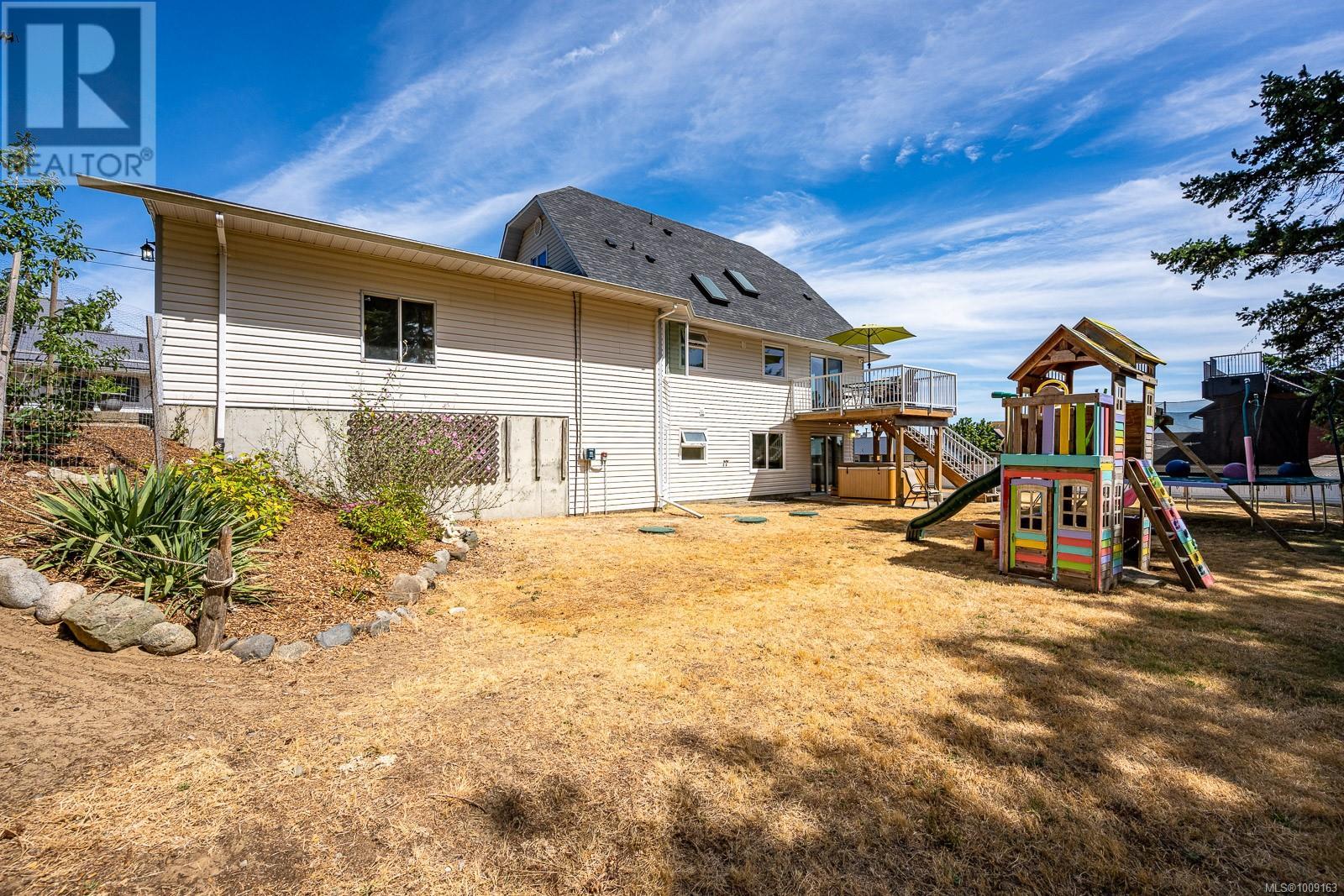 532 Walter Rd, Comox