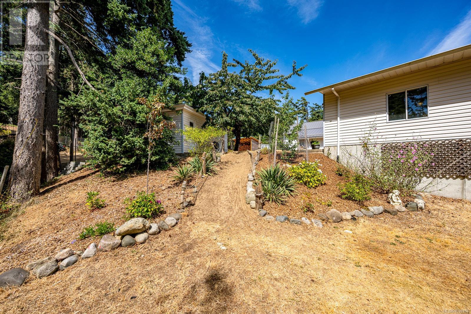 532 Walter Rd, Comox
