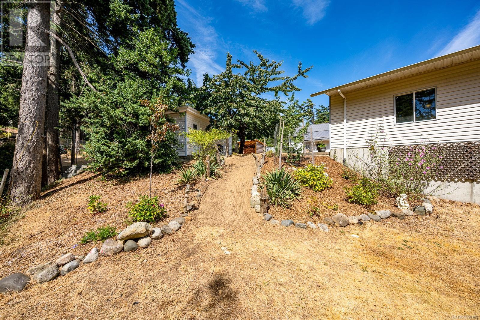 532 Walter Rd, Comox