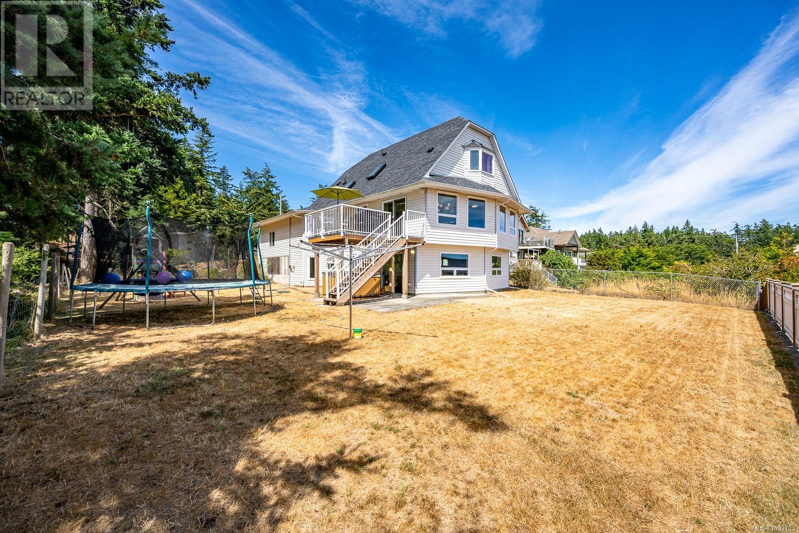 532 Walter Rd, Comox