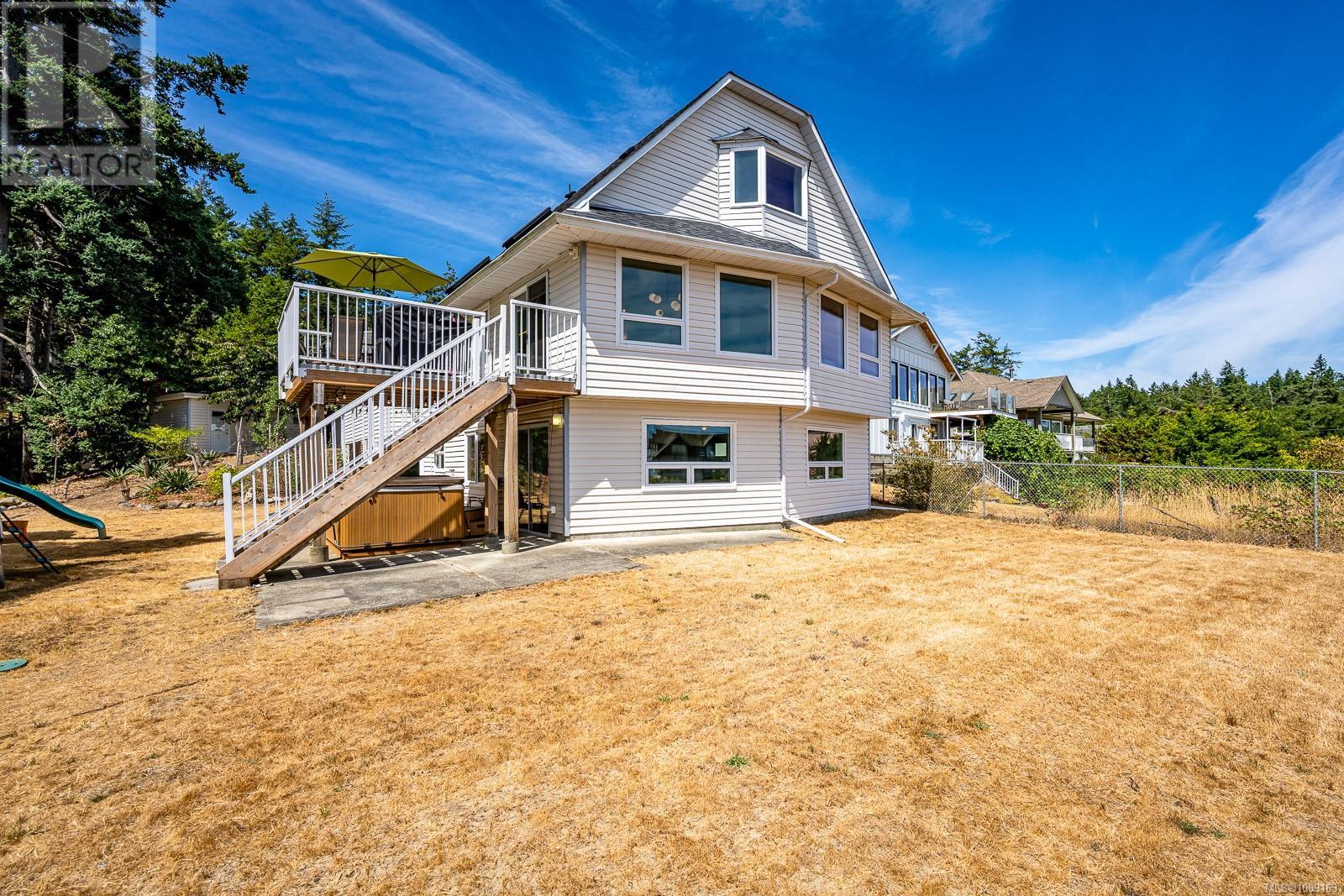 532 Walter Rd, Comox
