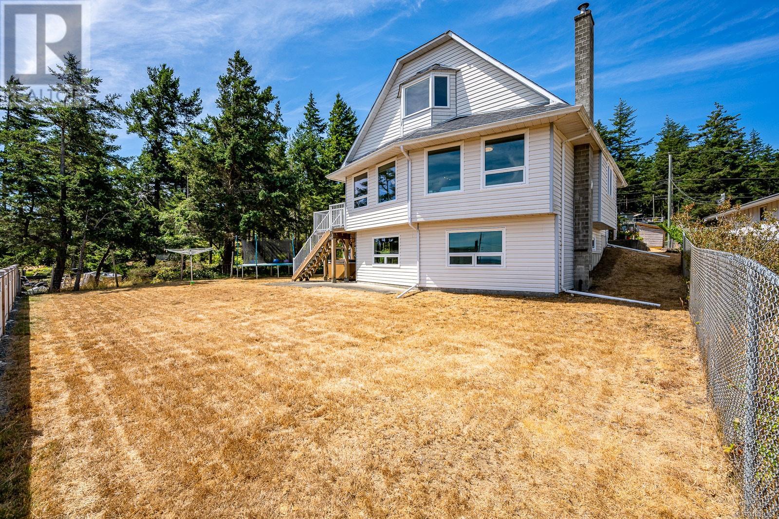 532 Walter Rd, Comox