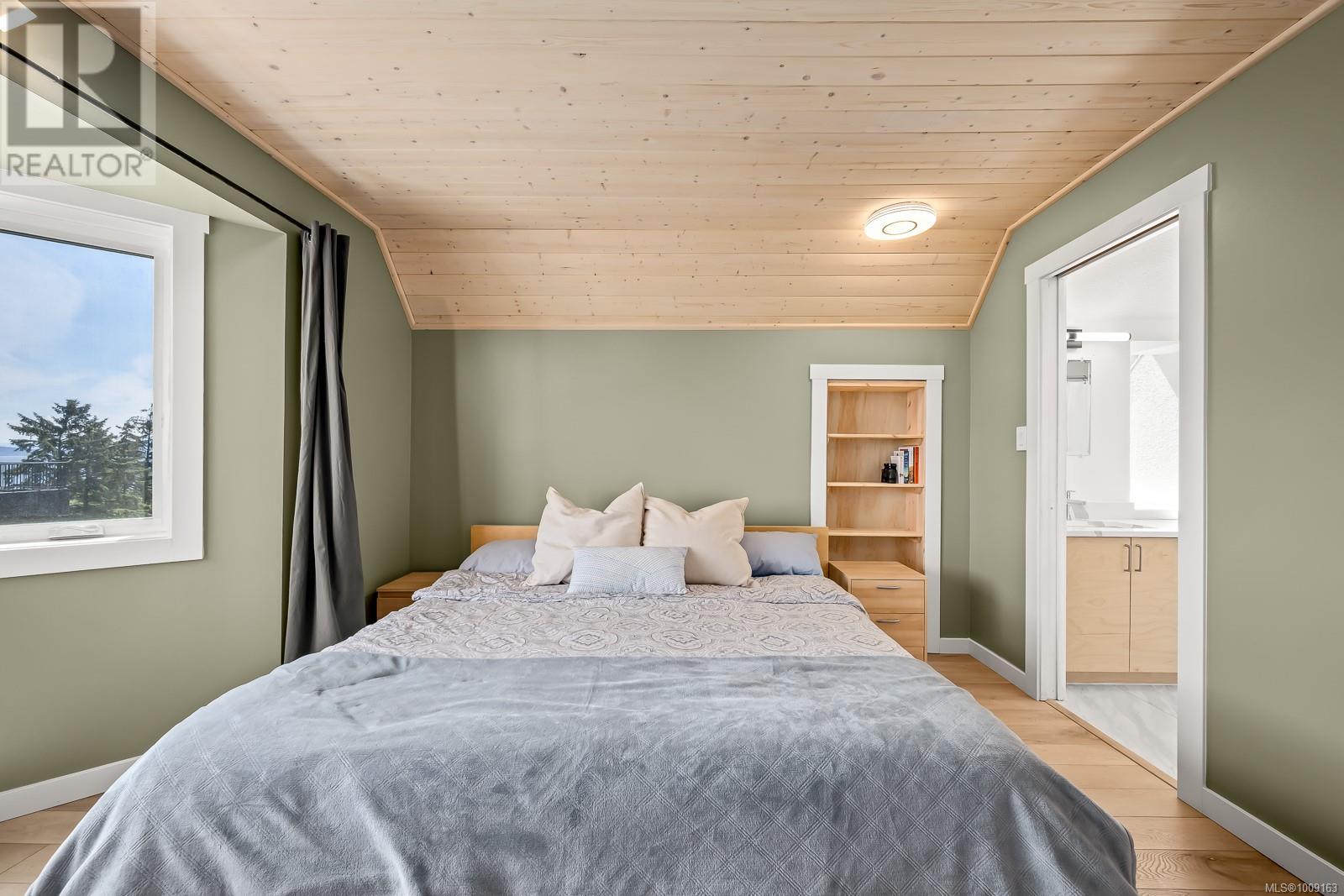 532 Walter Rd, Comox