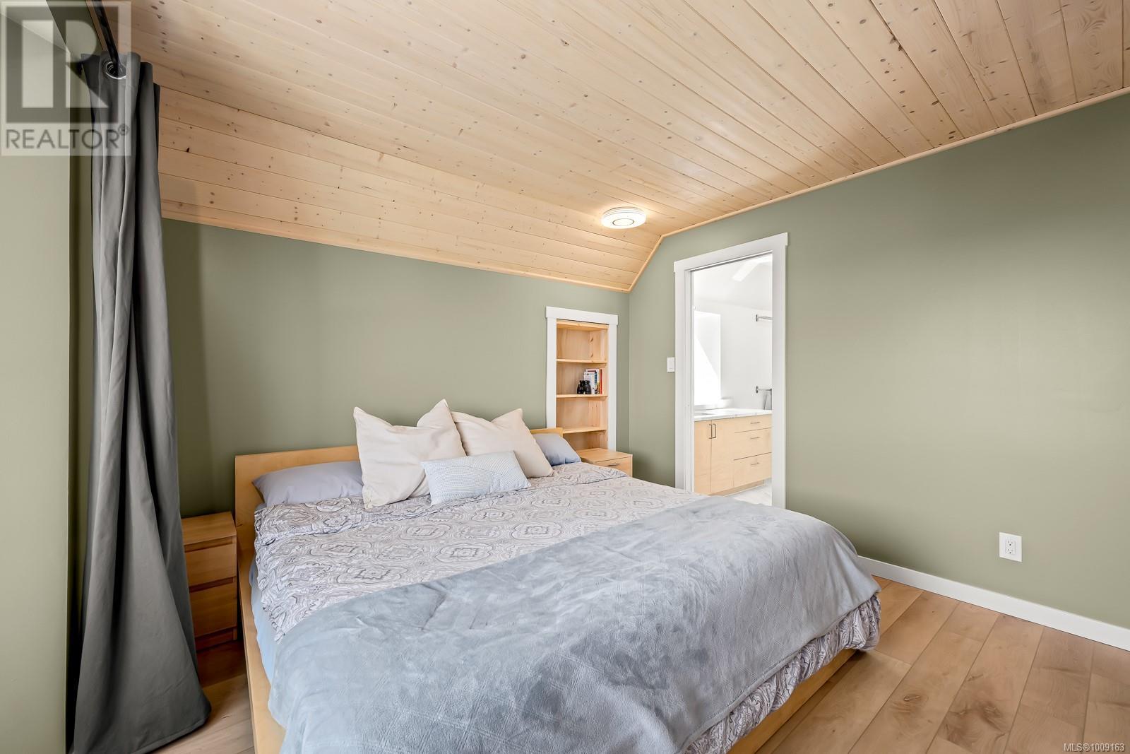 532 Walter Rd, Comox
