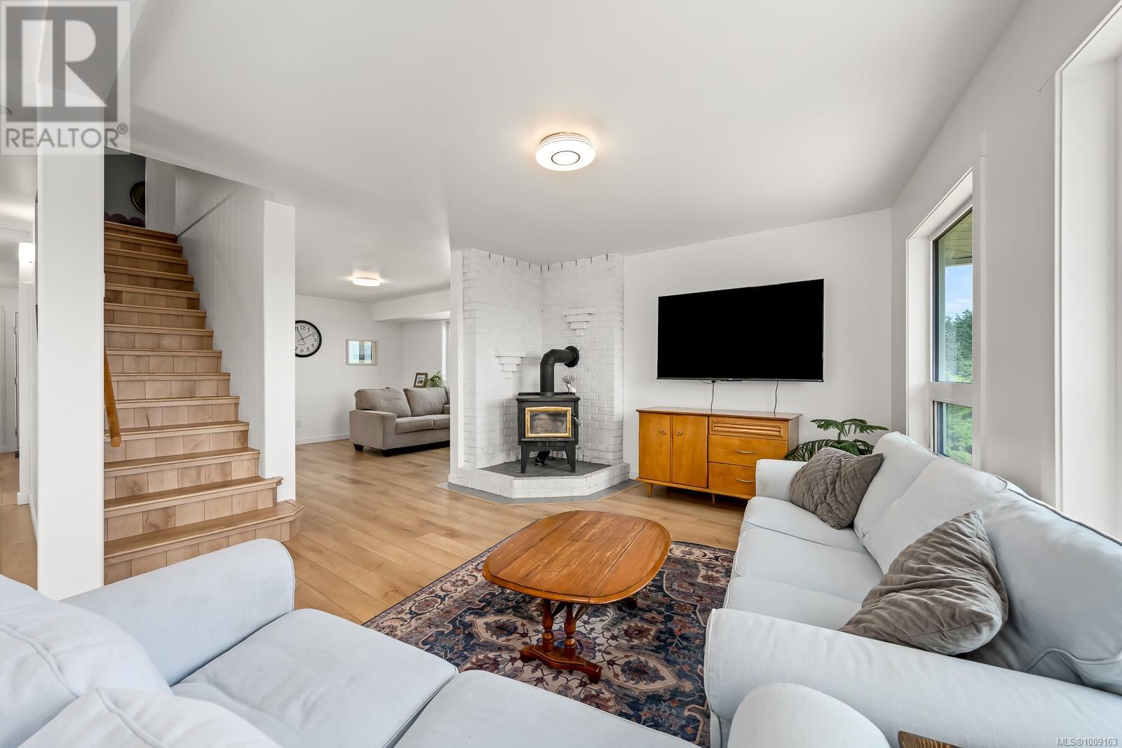532 Walter Rd, Comox