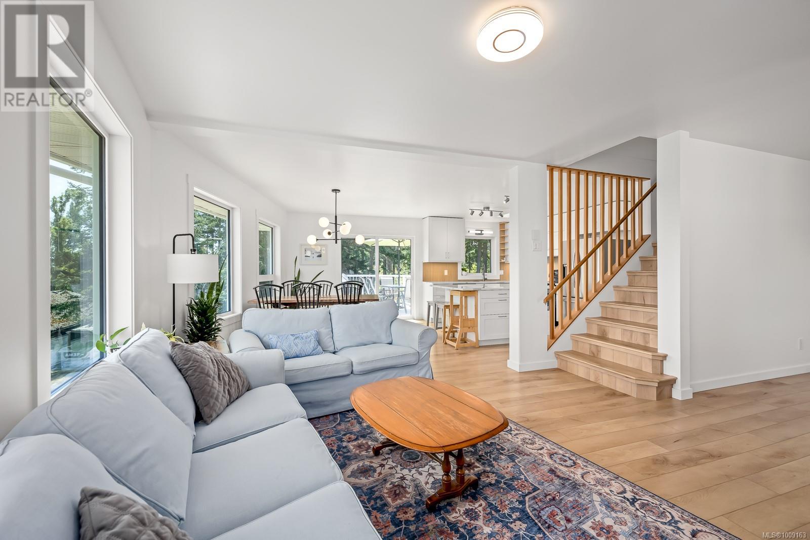 532 Walter Rd, Comox
