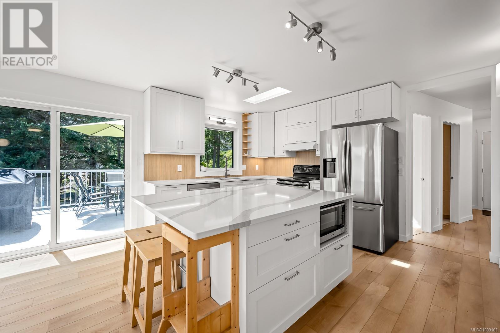 532 Walter Rd, Comox