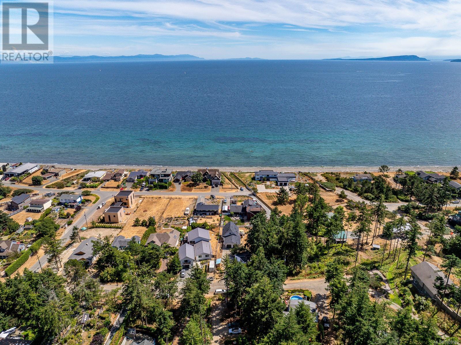 532 Walter Rd, Comox