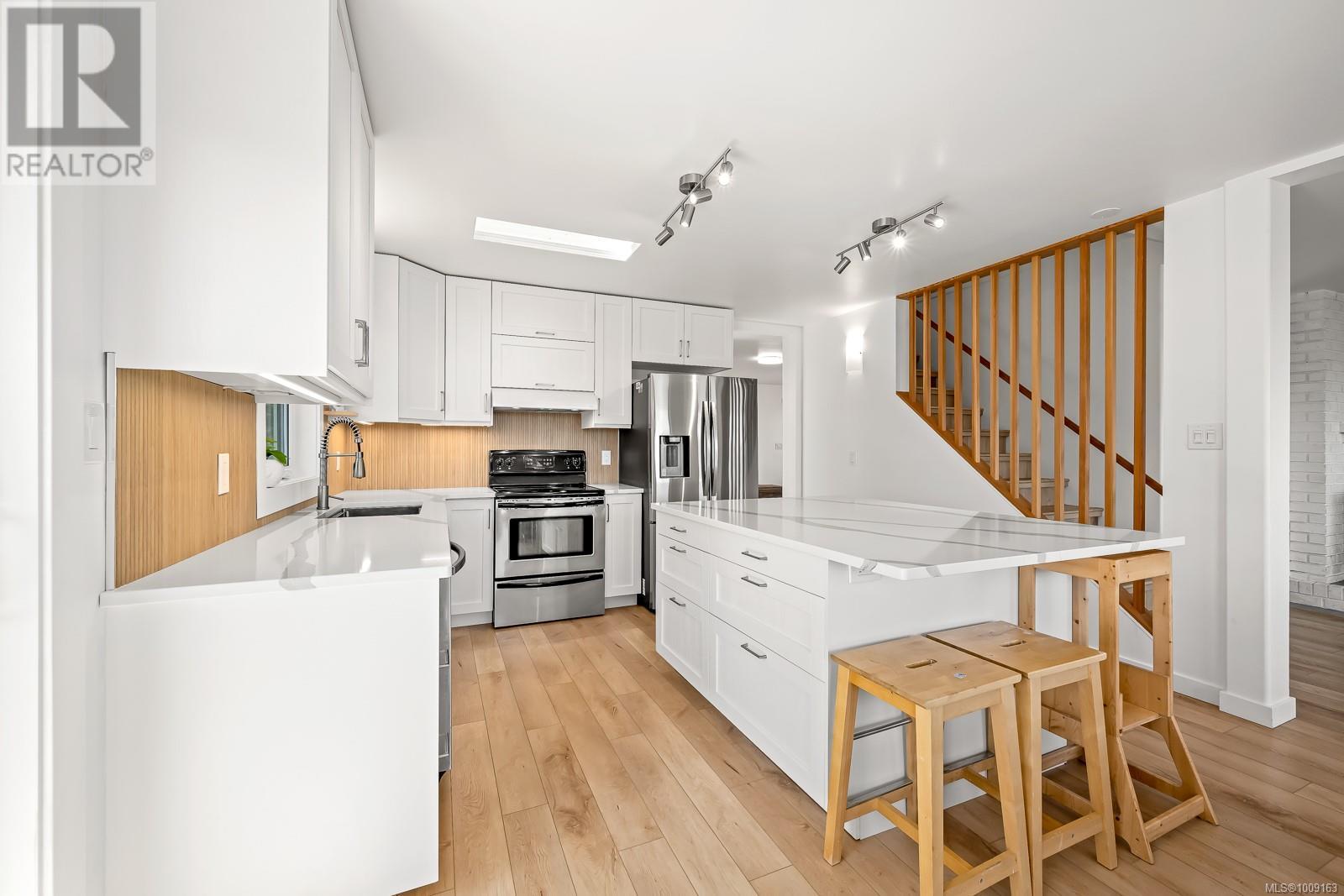 532 Walter Rd, Comox