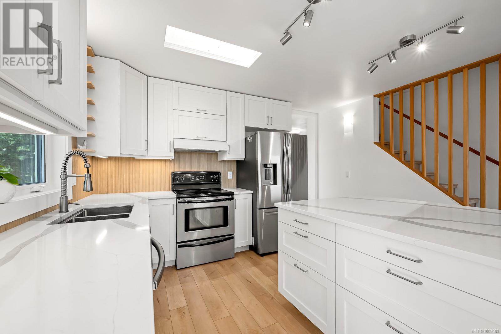 532 Walter Rd, Comox